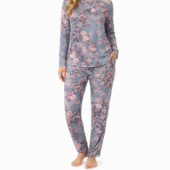Flora Nikrooz Other - Flora Nikrooz Gray Floral Pajama 2pc Set Sz M NWT